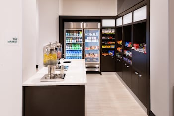 holiday inn hotel and suites farmington hills detroit nw