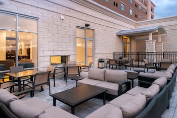 holiday inn hotel and suites farmington hills detroit nw