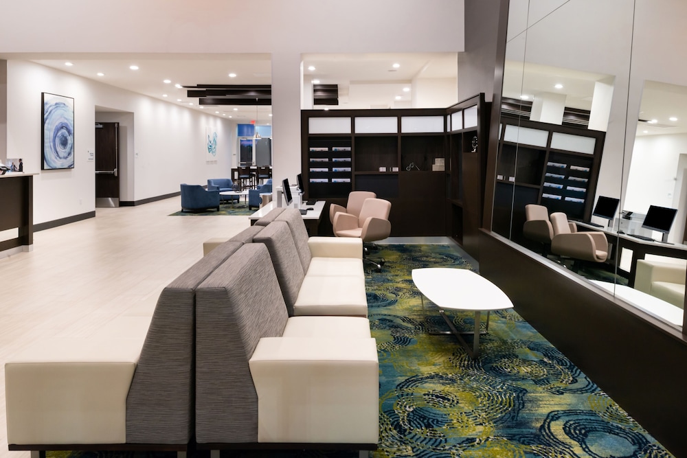 holiday inn hotel and suites farmington hills detroit nw