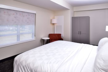 holiday inn hotel and suites farmington hills detroit nw