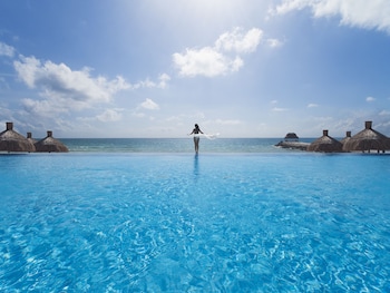 ventus at marina el cid spa and beach resort