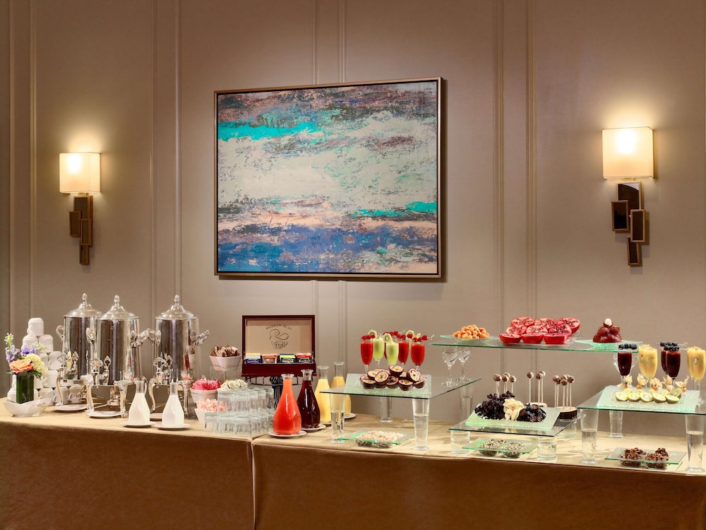 the royal sonesta harbor court baltimore