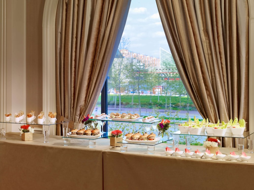 the royal sonesta harbor court baltimore