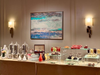 the royal sonesta harbor court baltimore