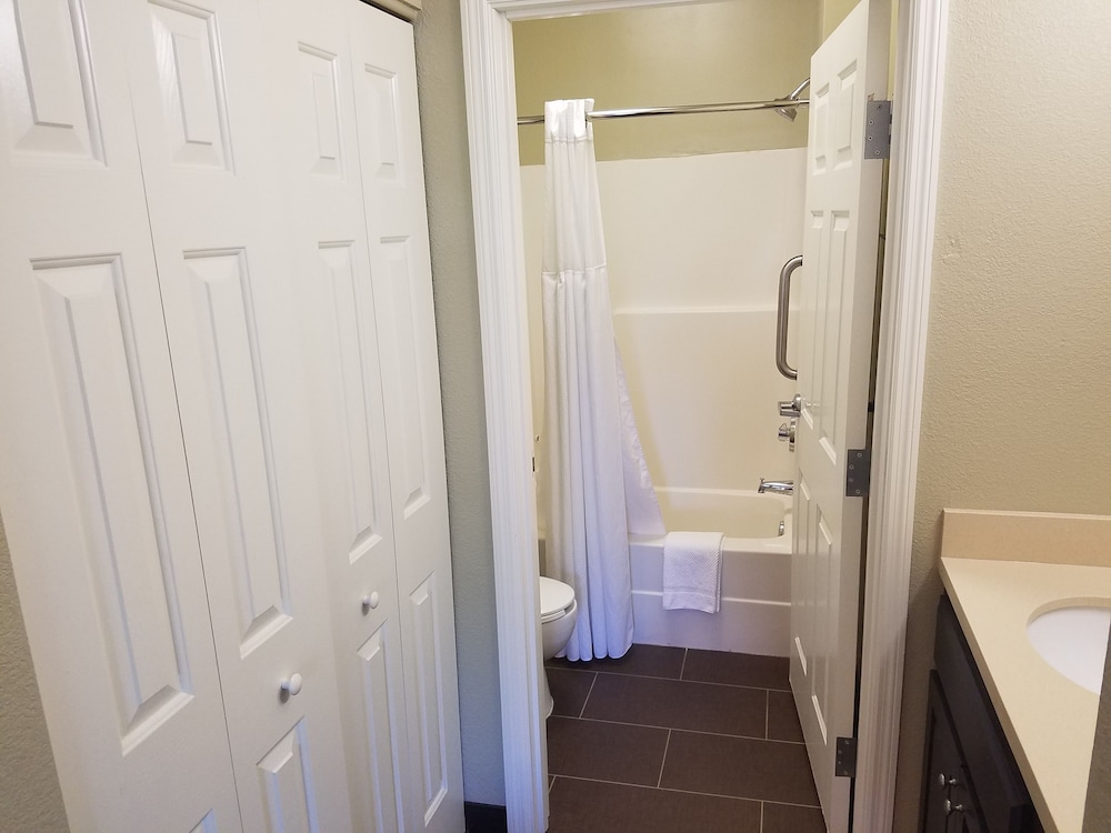 staybridge suites cincinnati north by ihg