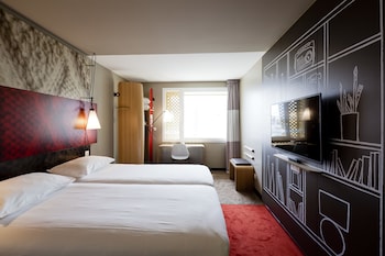 ibis lyon carre de soie