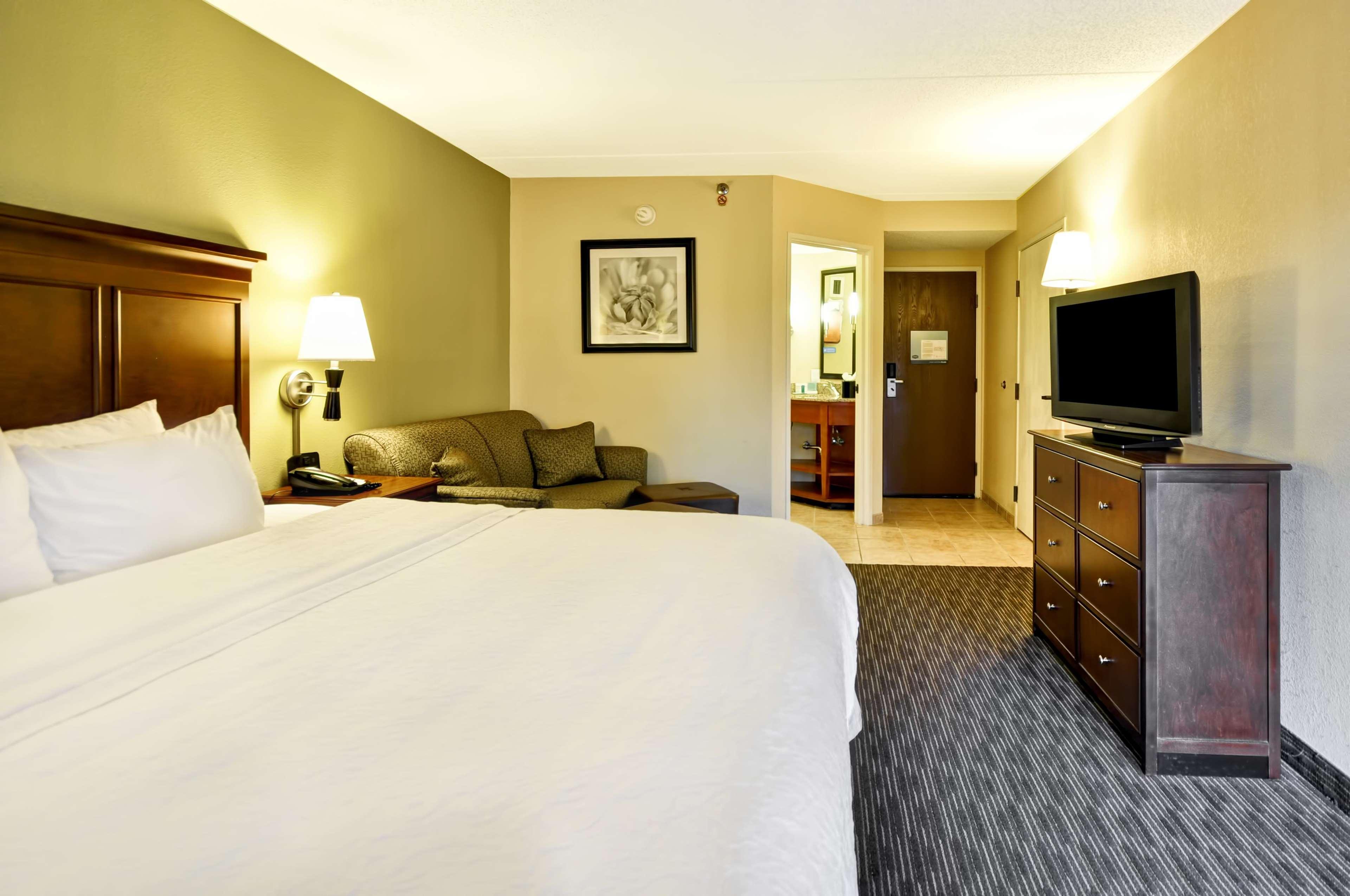 hampton inn cleveland westlake