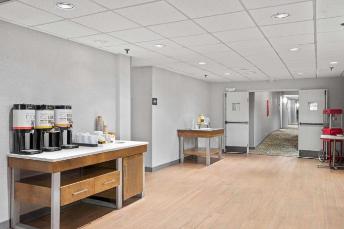 hampton inn cleveland westlake