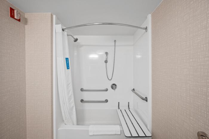 hampton inn cleveland westlake