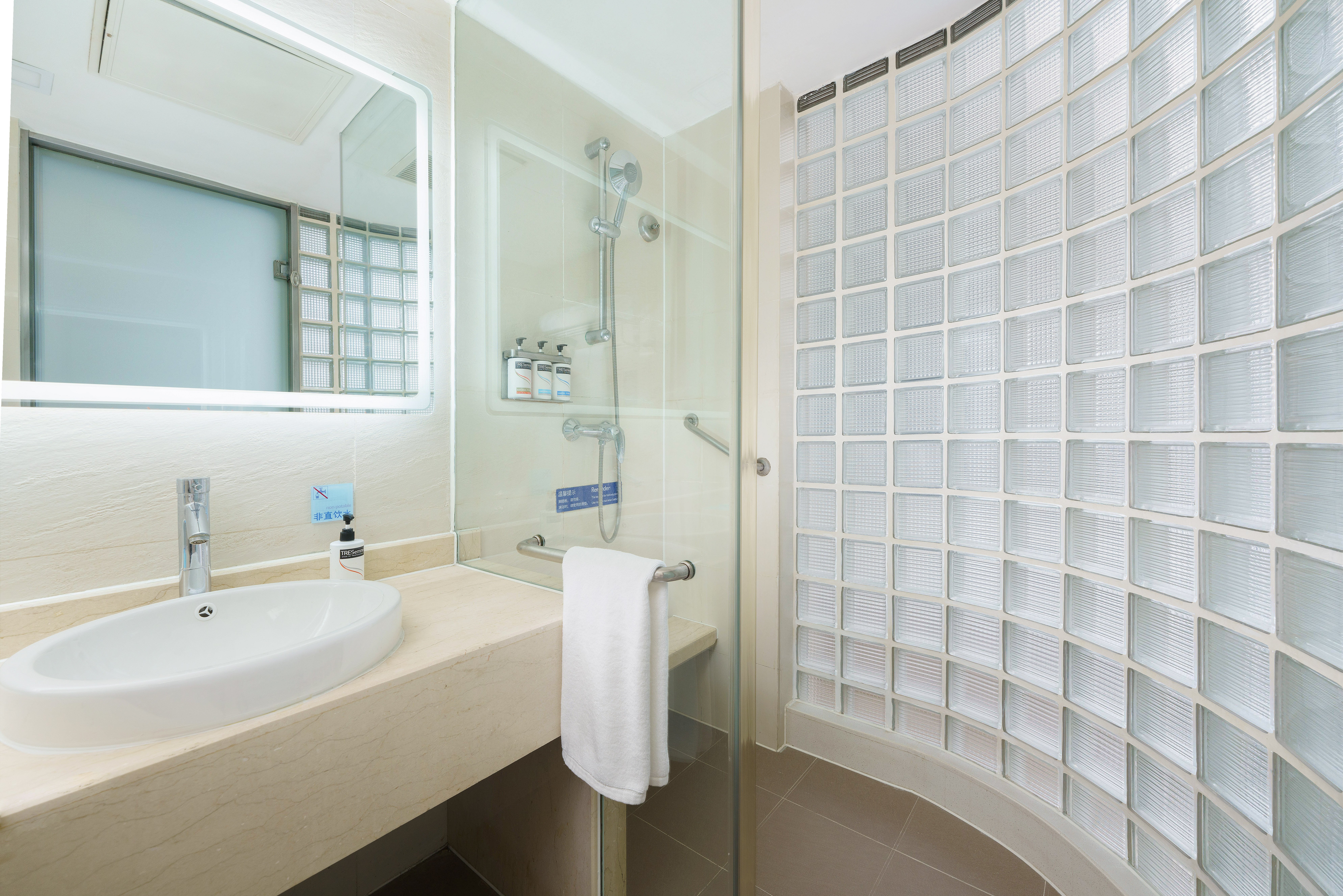 holiday inn express dalian city centre by ihg
