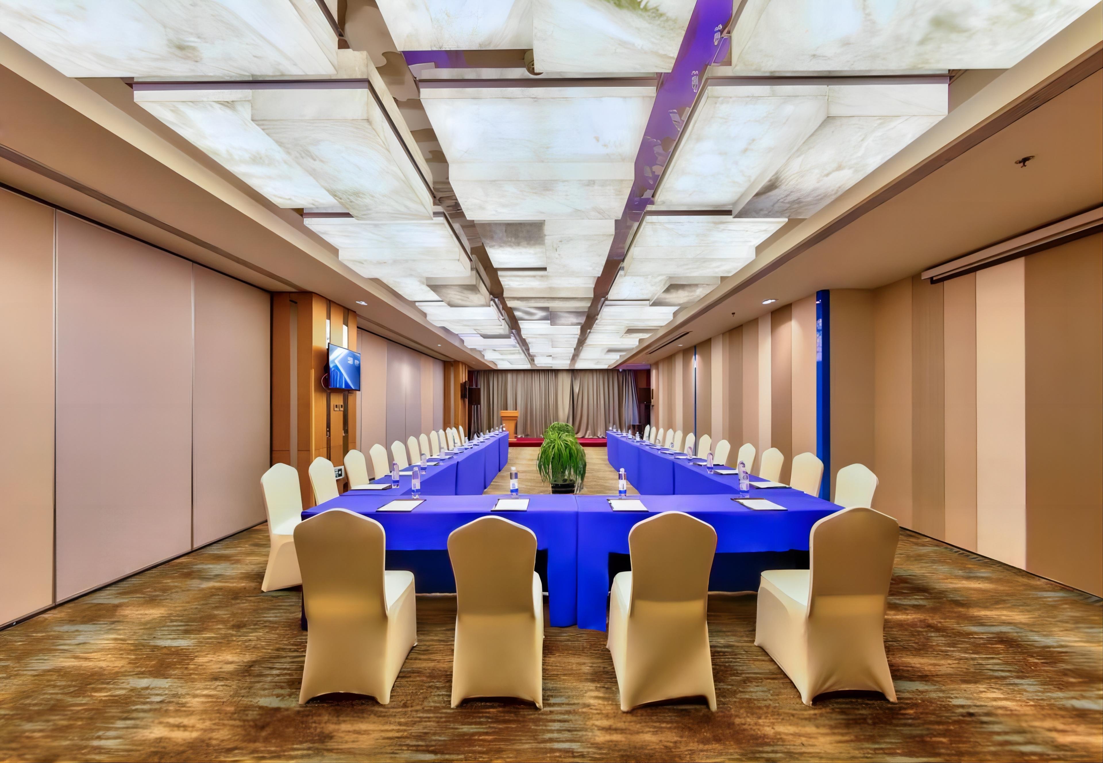 holiday inn express dalian city centre by ihg