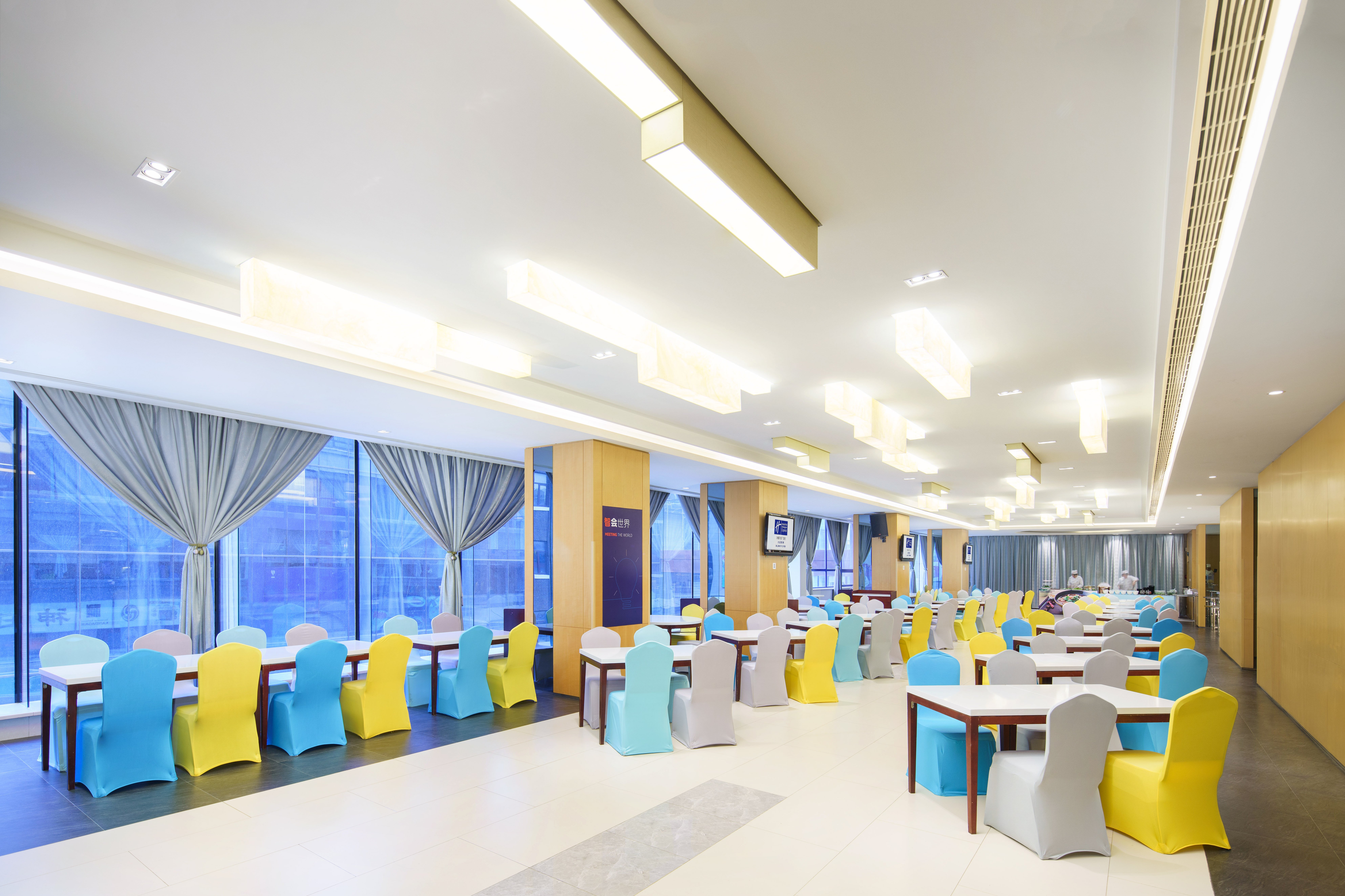 holiday inn express dalian city centre by ihg