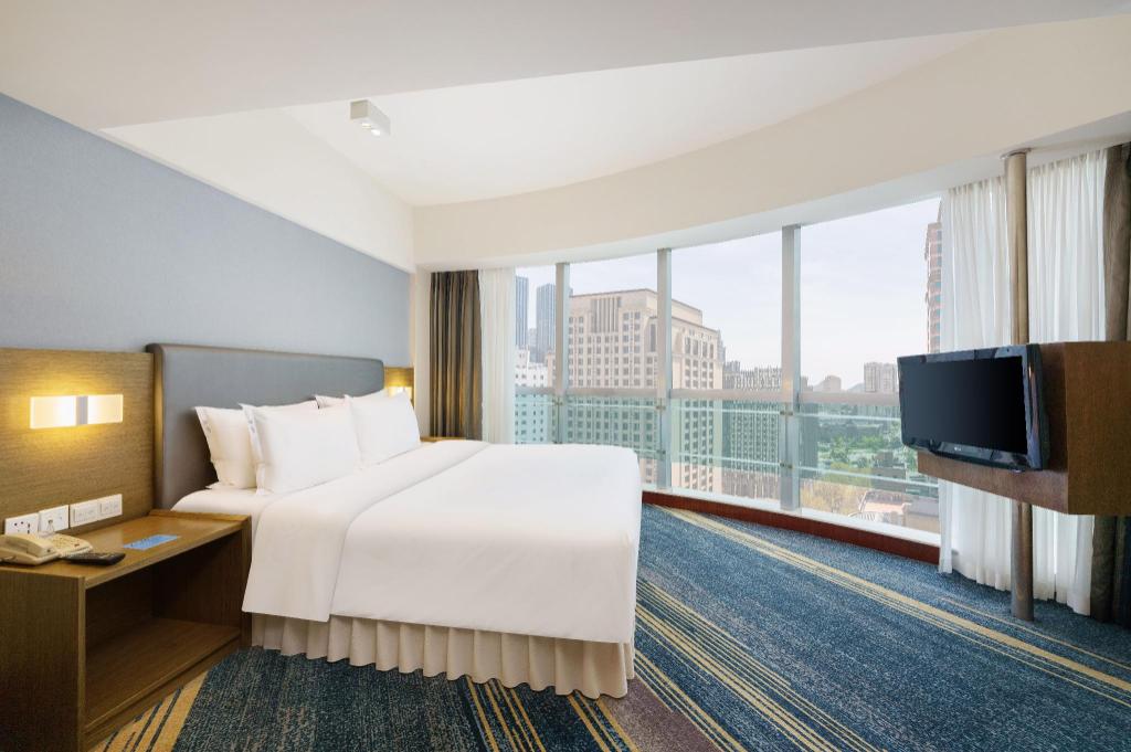 holiday inn express dalian city centre by ihg