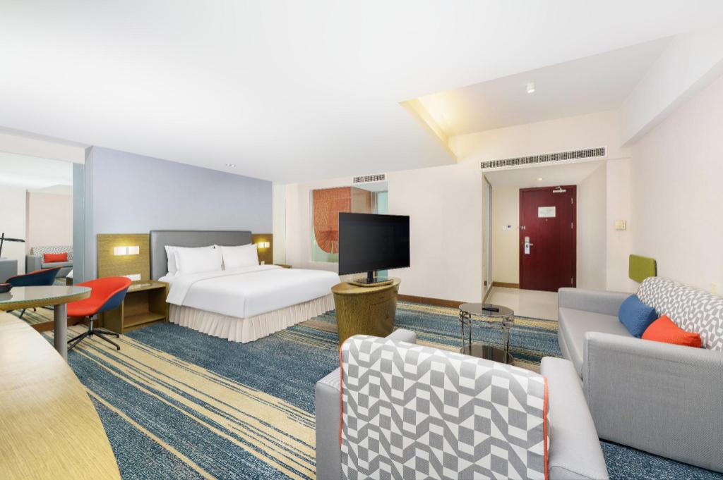 holiday inn express dalian city centre by ihg