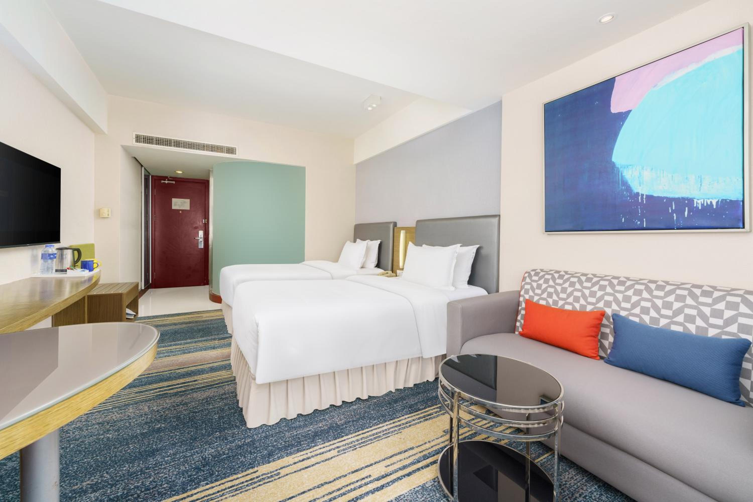 holiday inn express dalian city centre by ihg