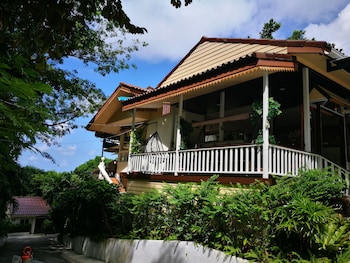 On The Hill Karon Resort,,4 star