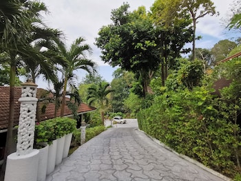 on the hill karon resort