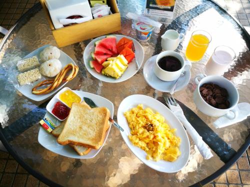 on the hill karon resort