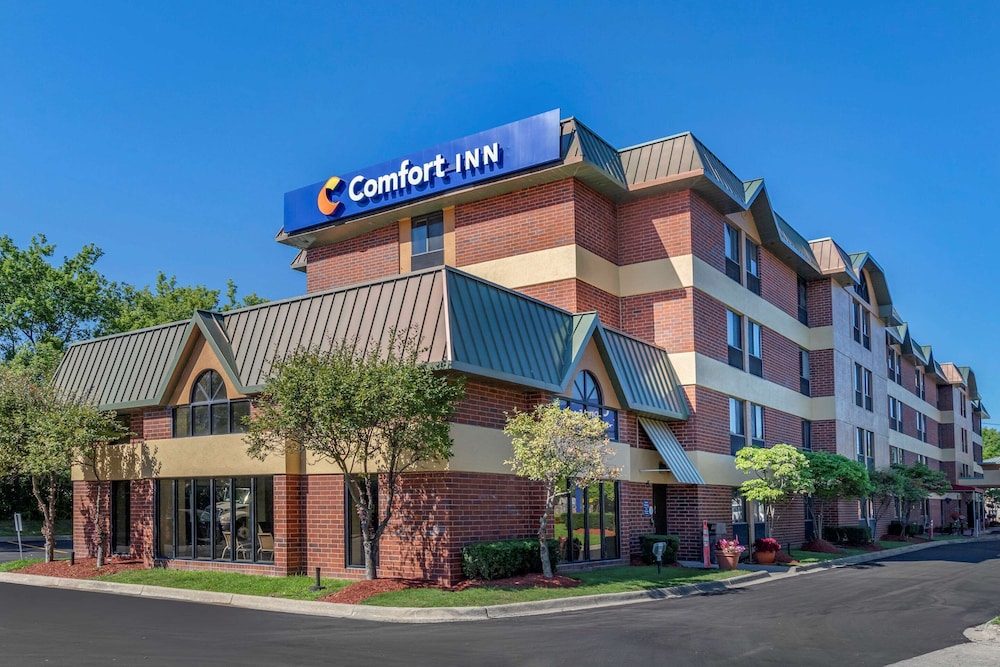 comfort inn near greenfield village