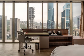 camino real fashion drive monterrey