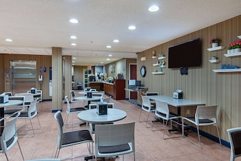 Microtel Inn By Wyndham Dry Ridge,Dry Ridge>>Cincinnati,2 star
