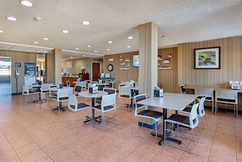 Microtel Inn By Wyndham Dry Ridge,Dry Ridge>>Cincinnati,2 star