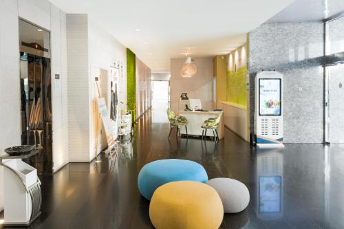 citadines metro central hotel apartments dubai