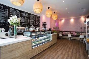 citadines metro central hotel apartments dubai