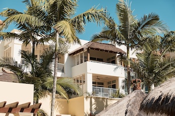 sea change beachfront apartments