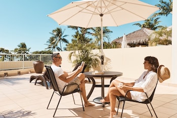 sea change beachfront apartments