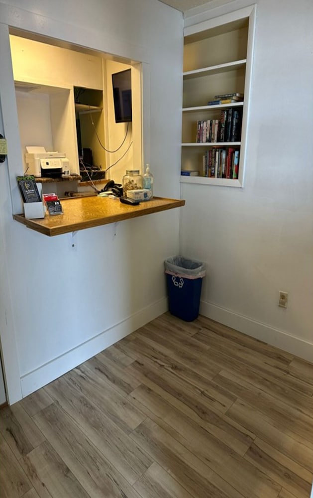 love hotels timberline at lake superior mi