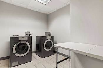 rodeway inn and suites