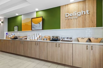 rodeway inn and suites