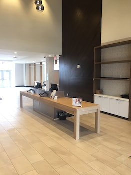 holiday inn and suites mount pleasant