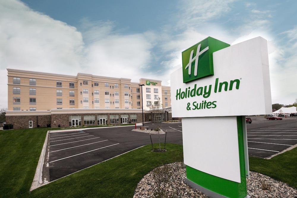 holiday inn and suites mount pleasant