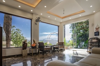 golden sunrise hotel