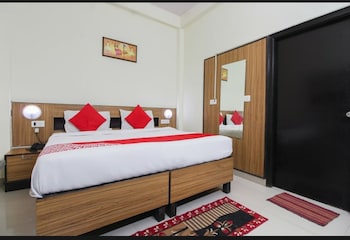 hotel taj paradise