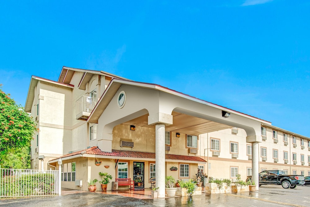 super 8 by wyndham san antonio fiesta