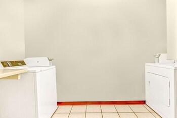 super 8 by wyndham san antonio fiesta