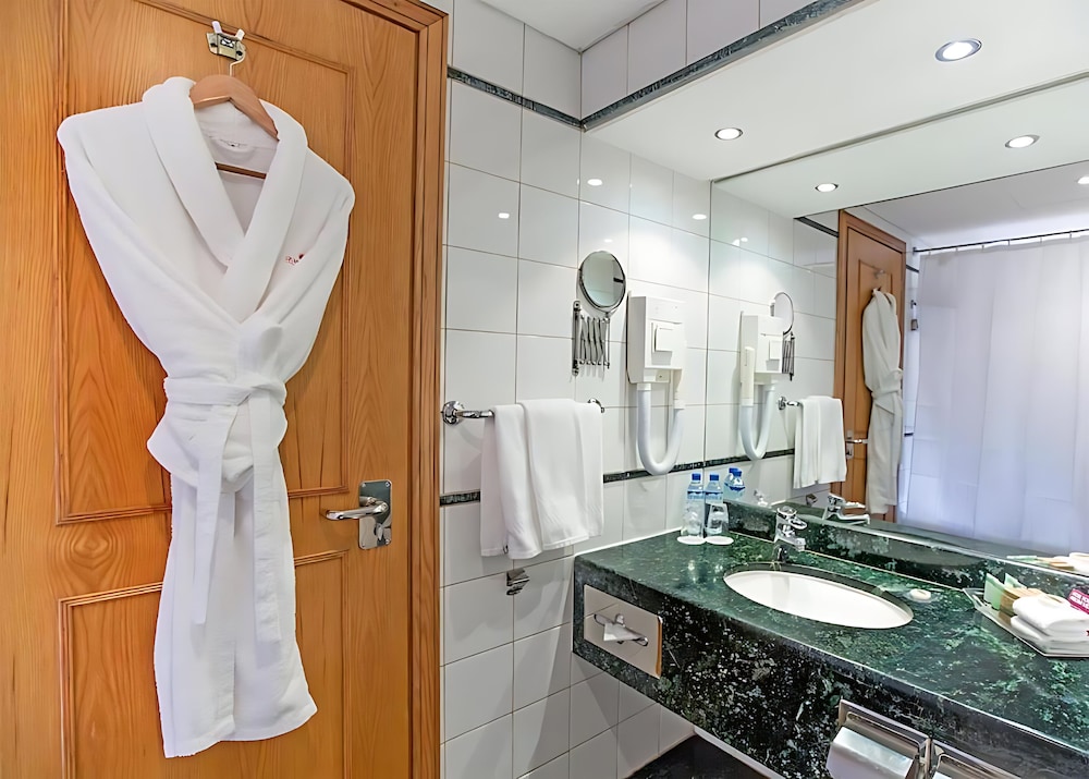 millennium plaza downtown suites