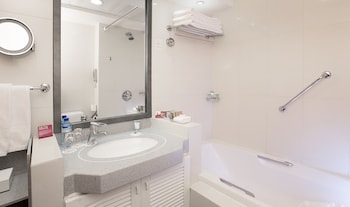 millennium plaza downtown suites