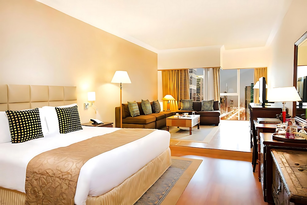 millennium plaza downtown suites