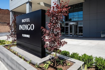 hotel indigo flushing