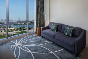 hotel indigo flushing