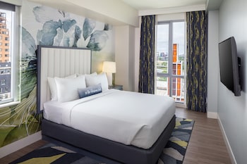 hotel indigo flushing