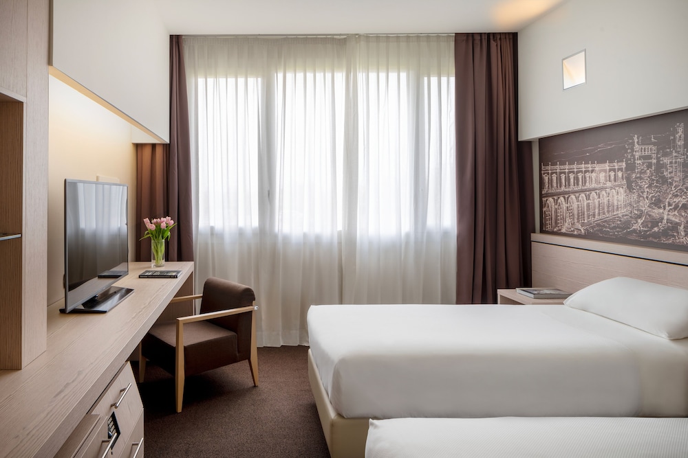 una hotels bologna san lazzaro