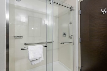 sleep inn and suites bricktown near medical center