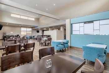 sleep inn and suites bricktown near medical center