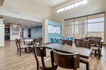 sleep inn and suites bricktown near medical center