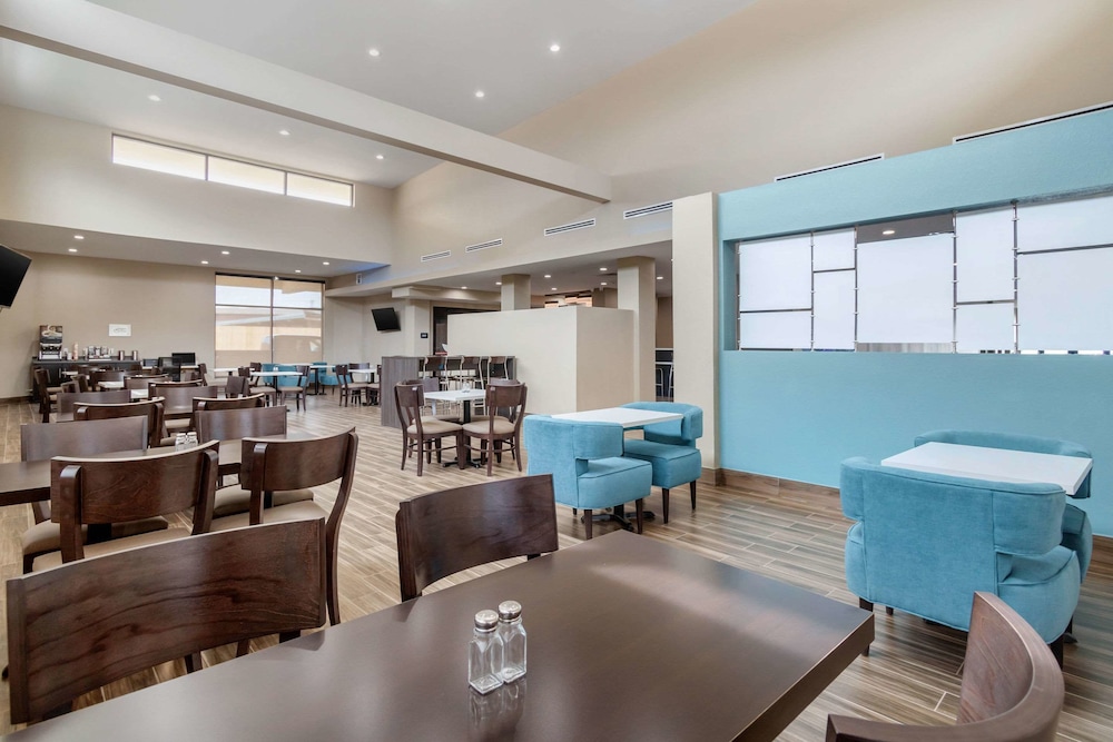 sleep inn and suites bricktown near medical center